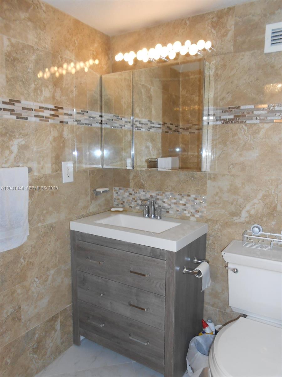 2501 S Ocean Drive 327 Property Photo 19