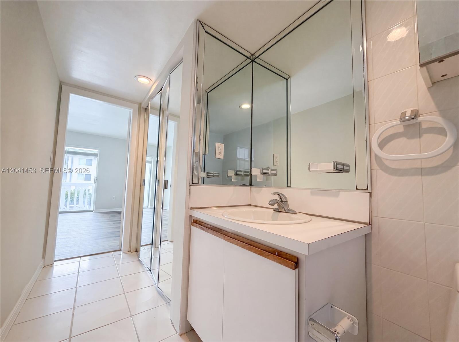200 Galen Drive 202 Property Photo 11