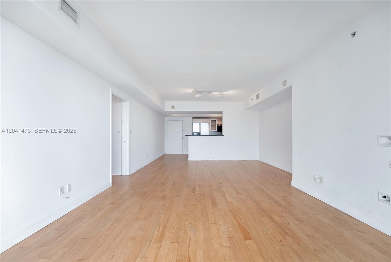 325 S Biscayne Boulevard 3921 Property Photo 8