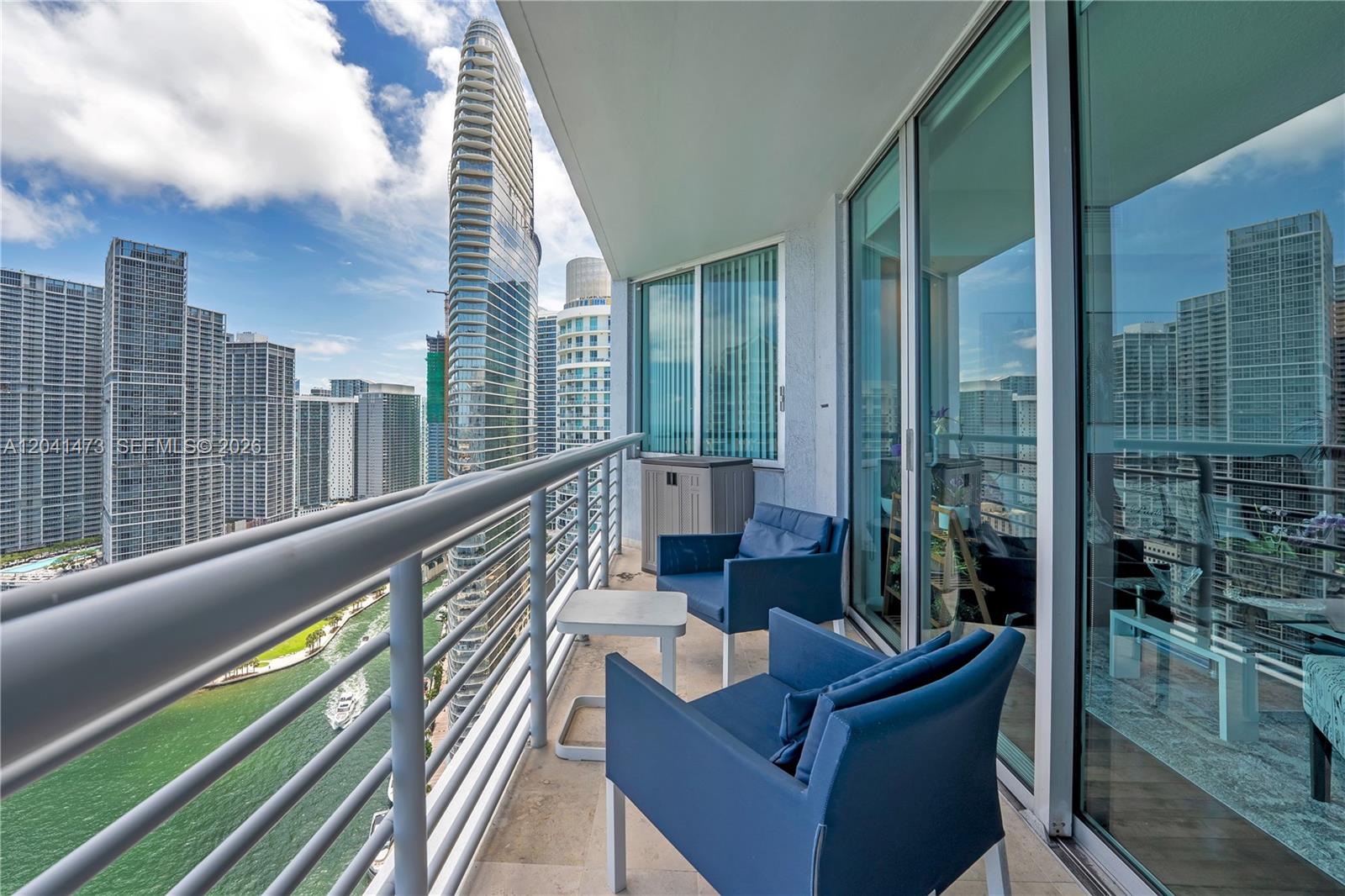 325 S Biscayne Boulevard 3921 Property Photo 15