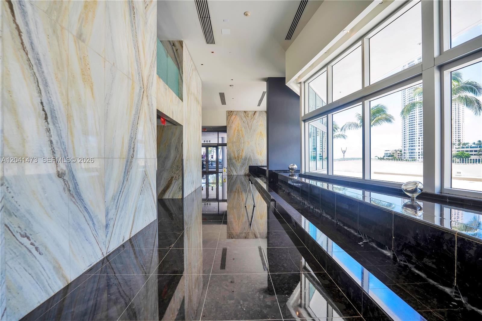 325 S Biscayne Boulevard 3921 Property Photo 23