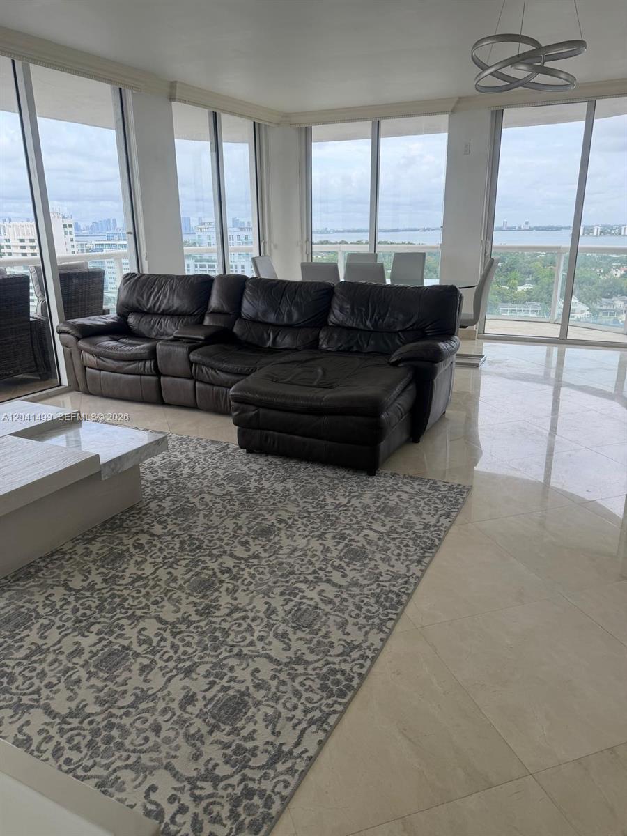 6365 Collins Avenue 1707 Property Photo 7