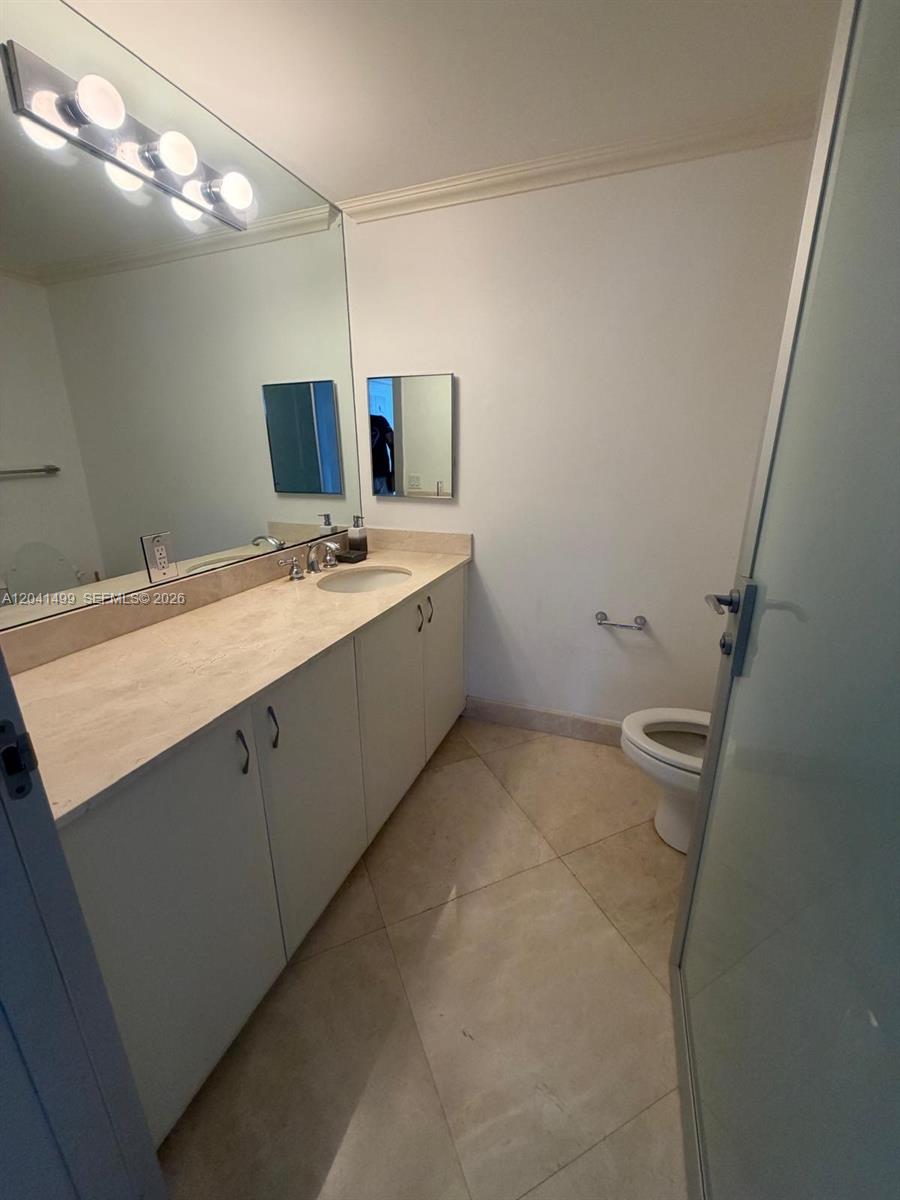 6365 Collins Avenue 1707 Property Photo 11