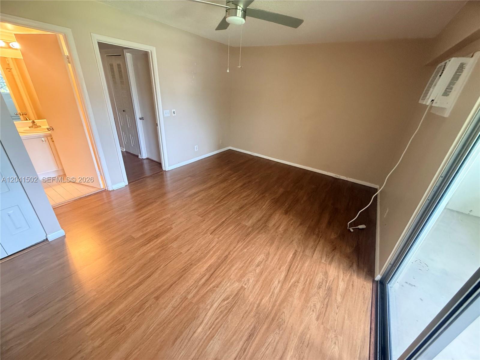 A12041502 Property Photo 7