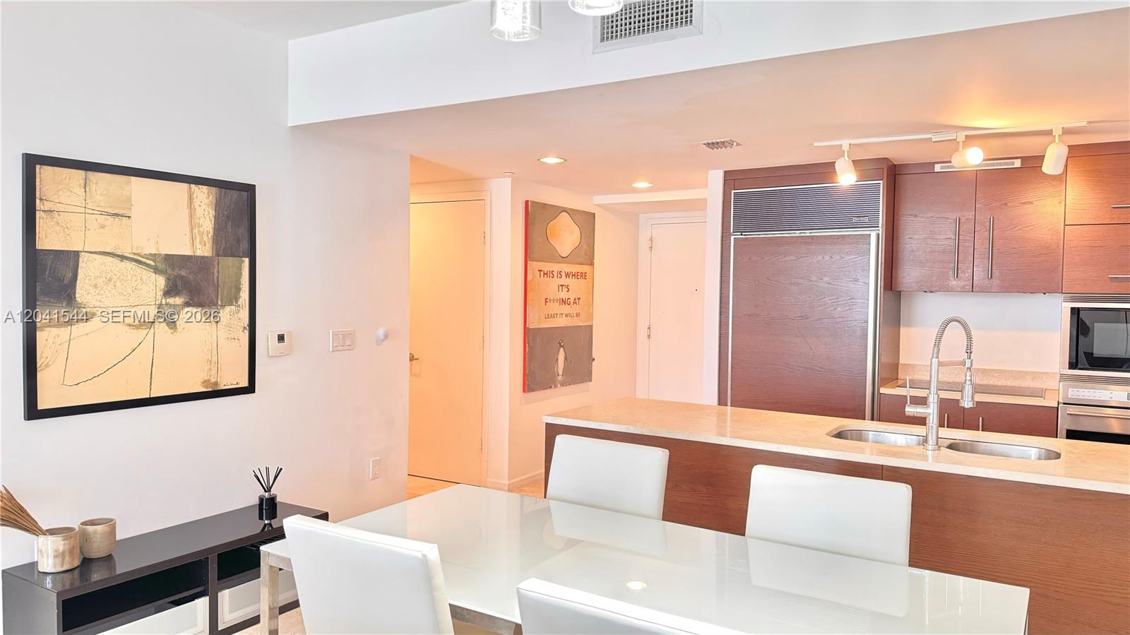 475 Brickell Avenue 2512 Property Photo 37