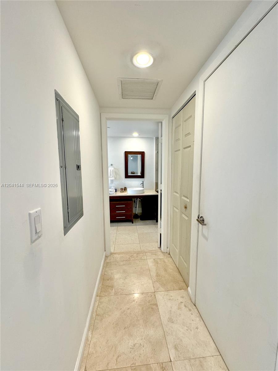 475 Brickell Avenue 2512 Property Photo 47