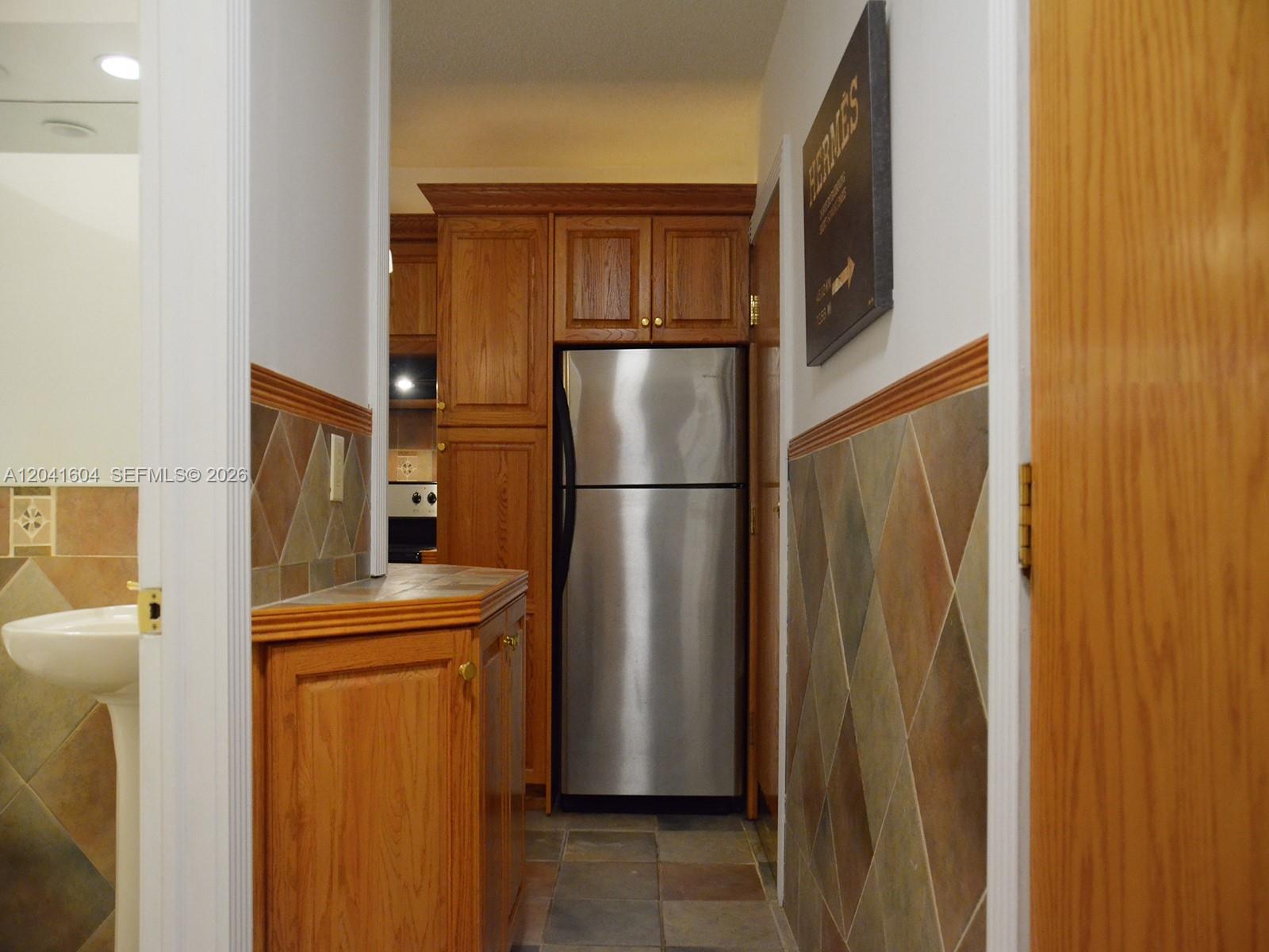 2161 Ne 68th Street 306 Property Photo 6