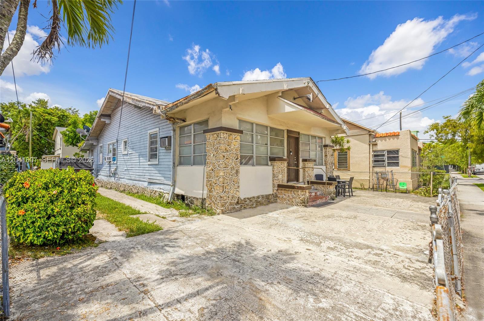 1468 Sw 2nd Street Property Photo 4
