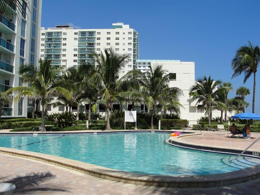 3901 S Ocean Drive 8t Property Photo 2