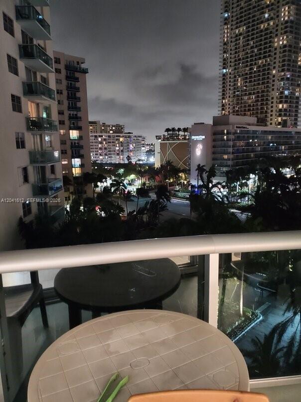 3901 S Ocean Drive 8t Property Photo 5