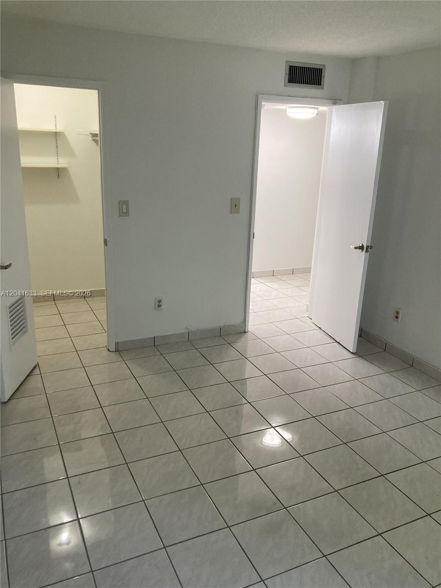 210 Fontainebleau Boulevard 306 Property Photo 6