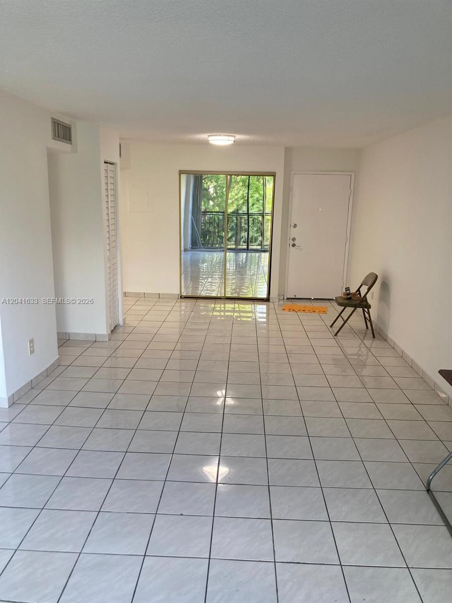 210 Fontainebleau Boulevard 306 Property Photo 15