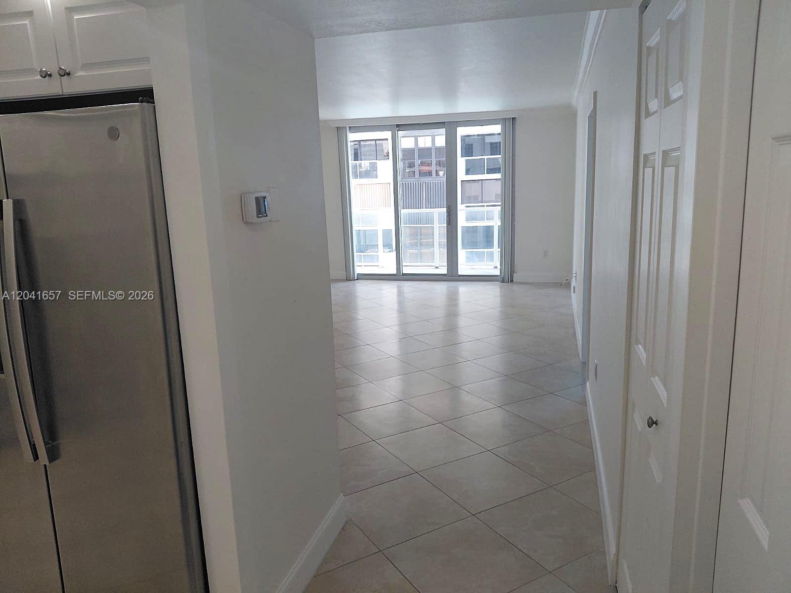5701 Collins Avenue 619 Property Photo 4