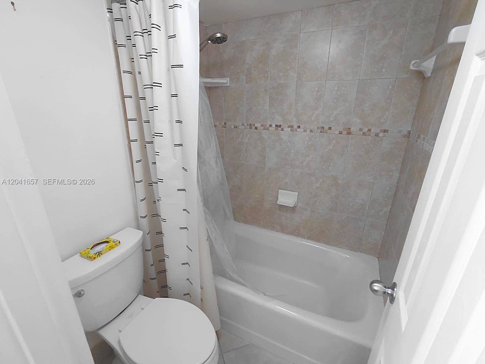 5701 Collins Avenue 619 Property Photo 20