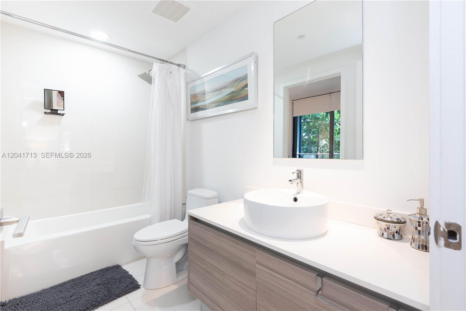 121 Ne 34th Street 814 Property Photo 22