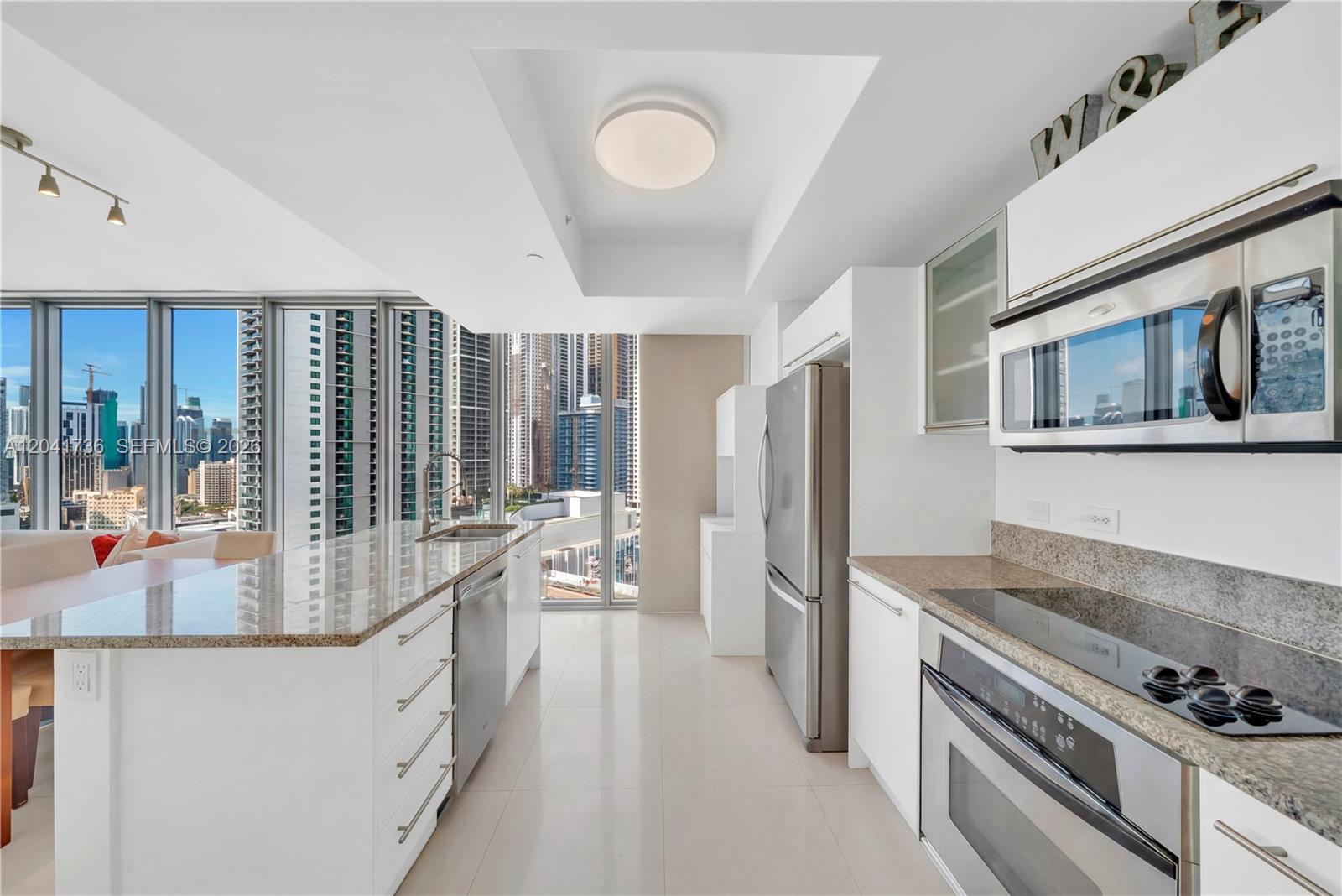888 Biscayne Boulevard 2101 Property Photo 6