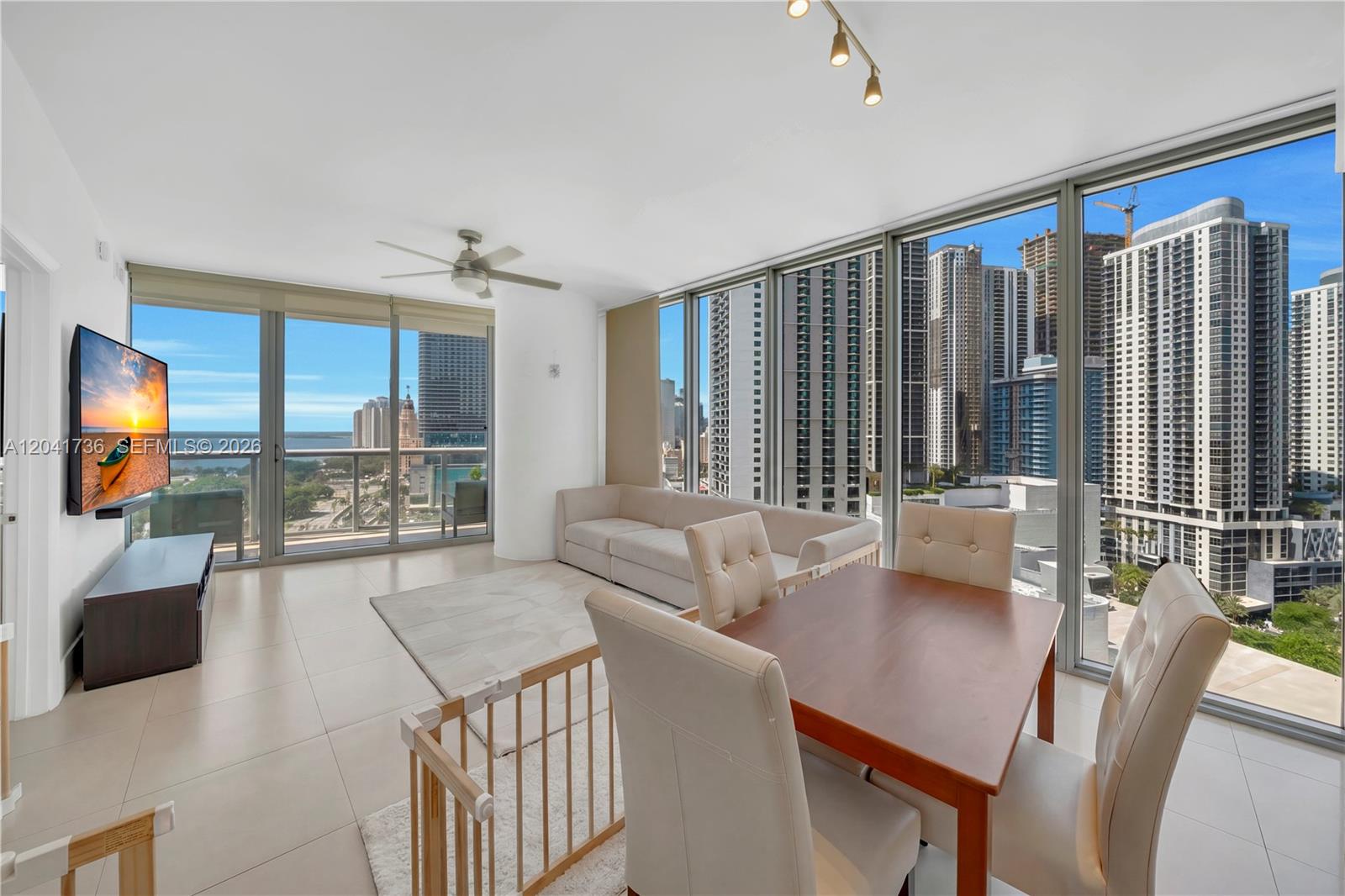 888 Biscayne Boulevard 2101 Property Photo 9