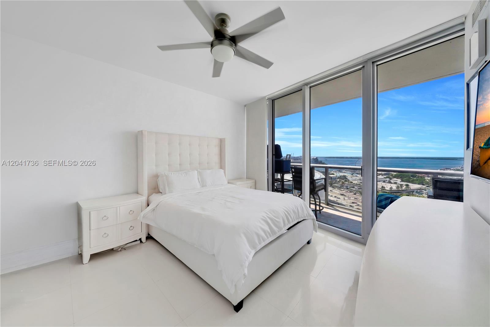 888 Biscayne Boulevard 2101 Property Photo 17
