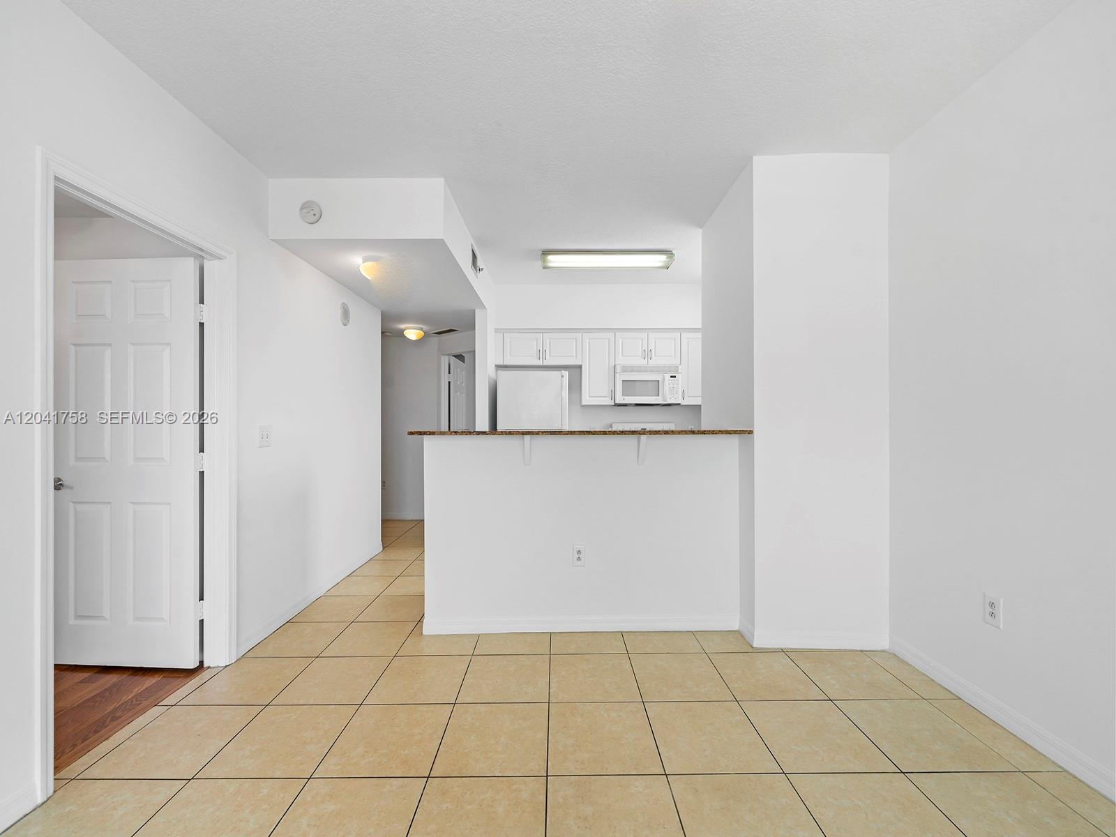 215 Sw 42nd Avenue 810 Property Photo 9