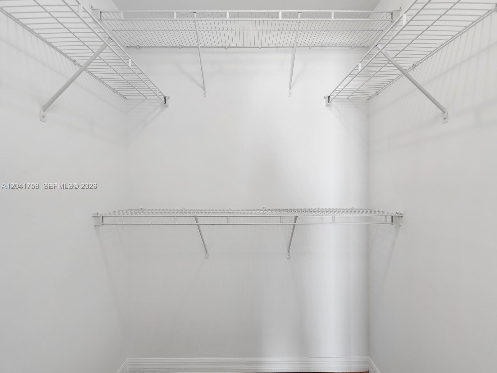215 Sw 42nd Avenue 810 Property Photo 16