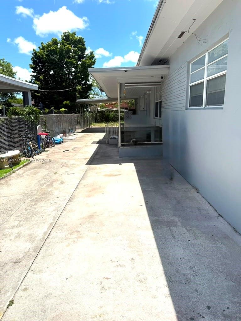 42 E 13th Street Property Photo 2