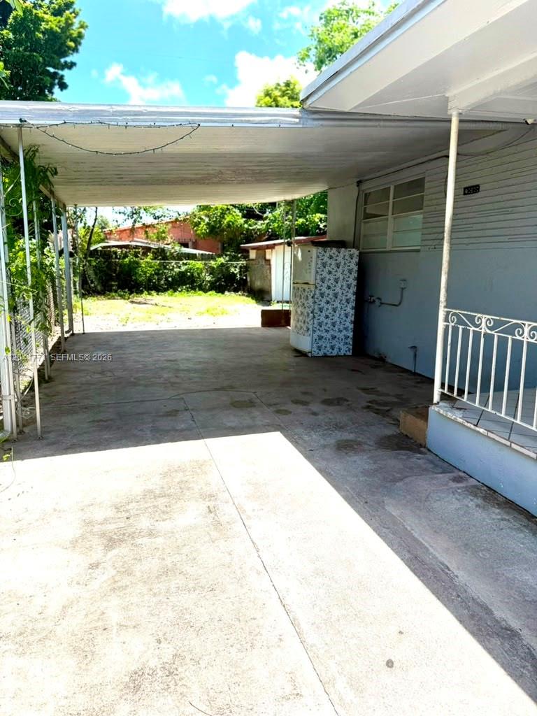 42 E 13th Street Property Photo 4