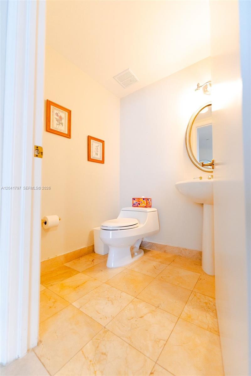 9595 Collins Avenue N9-c Property Photo 11