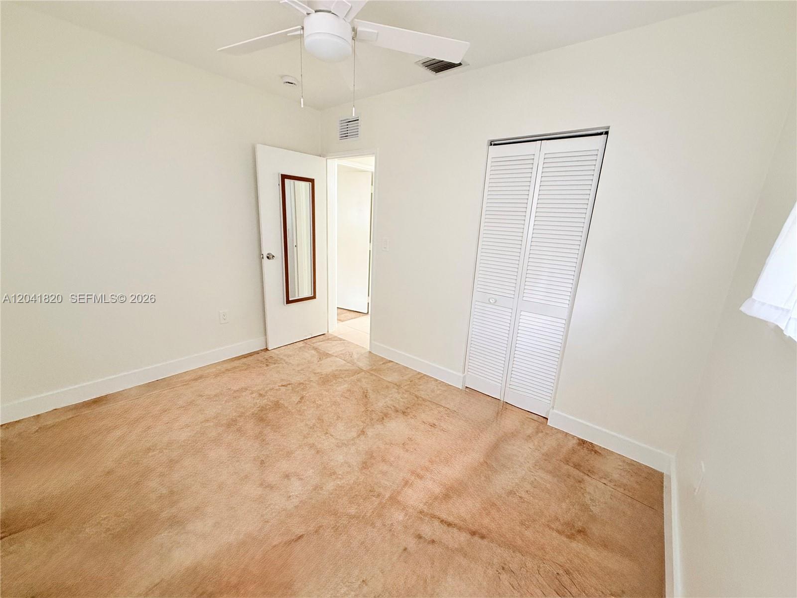 1311 N 69th Avenue Property Photo 16