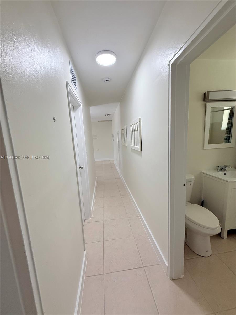1311 N 69th Avenue Property Photo 17