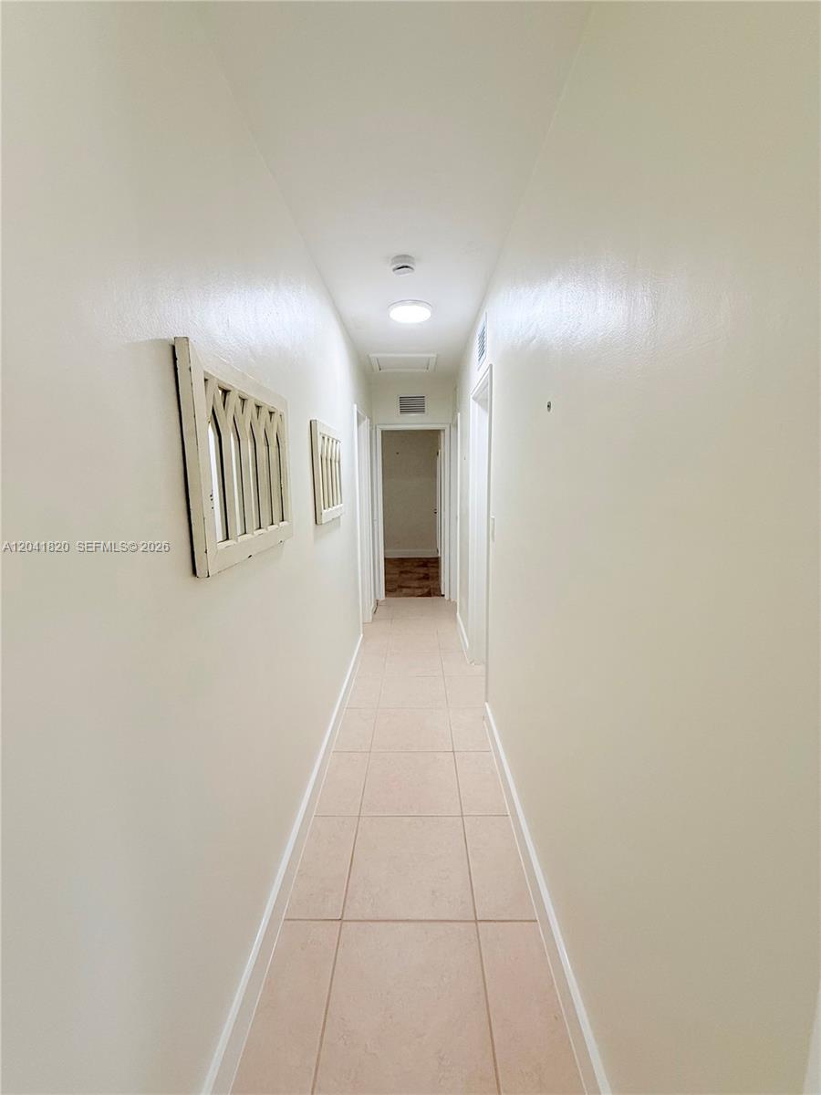 1311 N 69th Avenue Property Photo 18