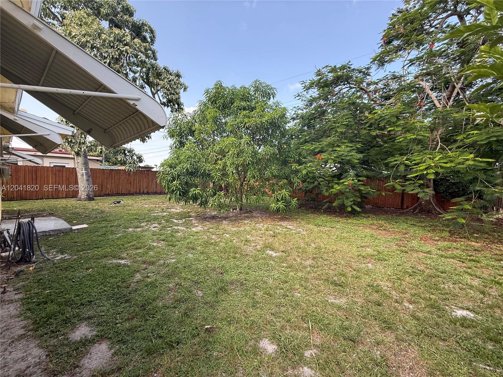 1311 N 69th Avenue Property Photo 32