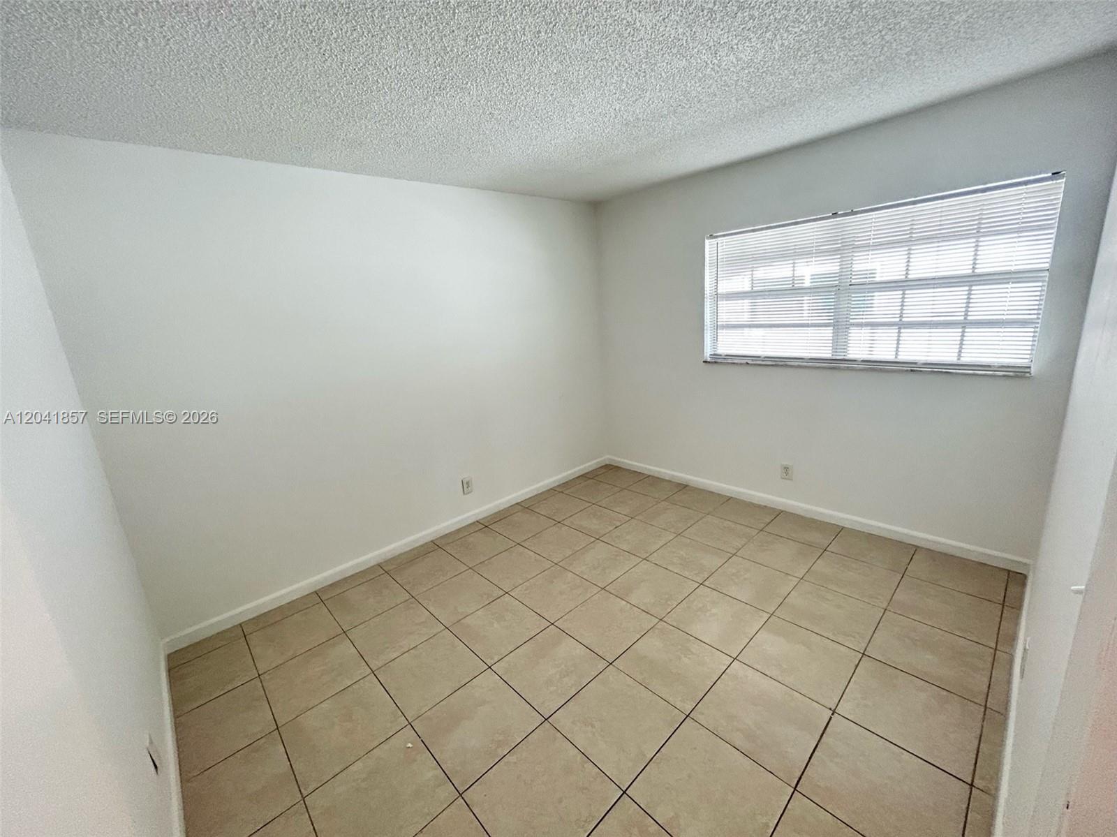 990 Phippen Waiters Road Property Photo 6