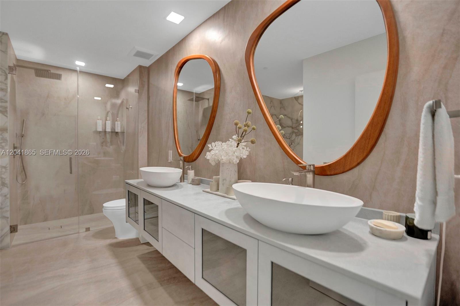 950 Brickell Bay Drive 5608 Property Photo 17