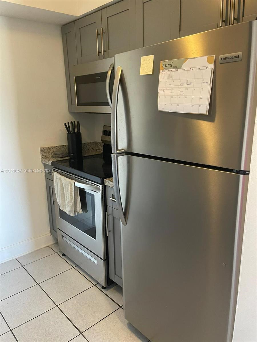 130 Mendoza Avenue 33 Property Photo 6
