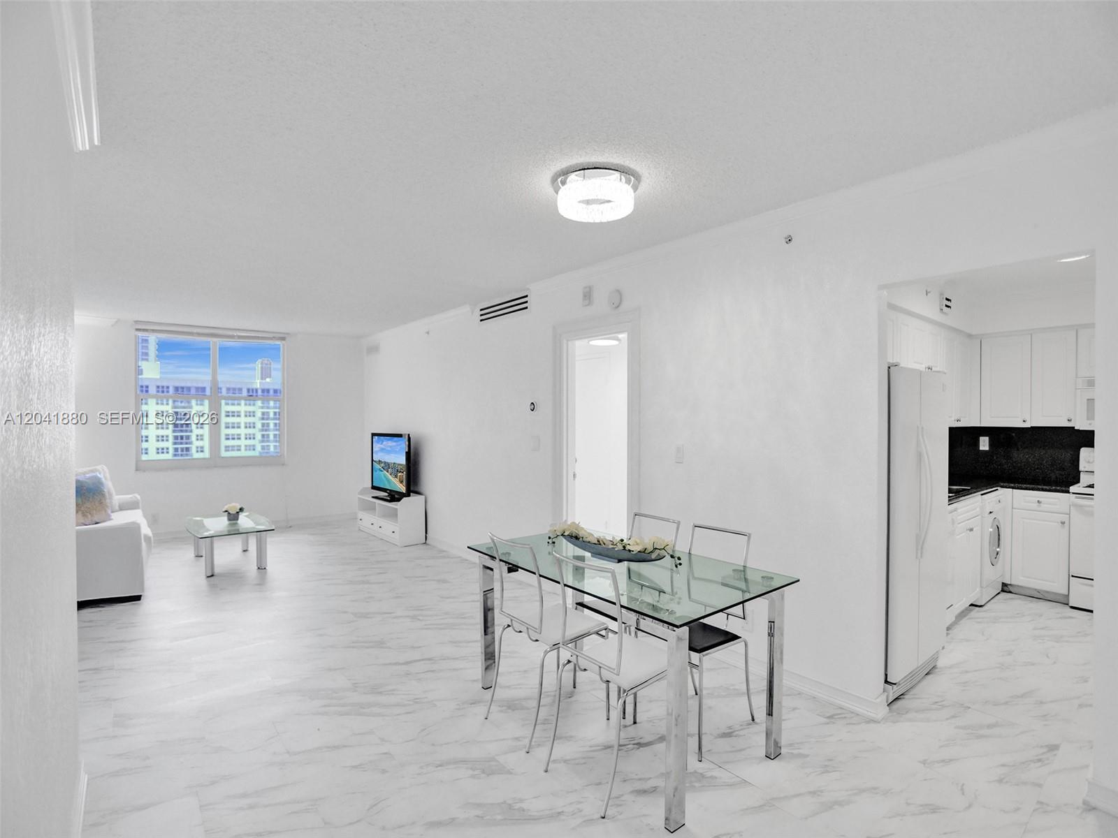 2501 S Ocean Drive 1633 (available Now) Property Photo 2