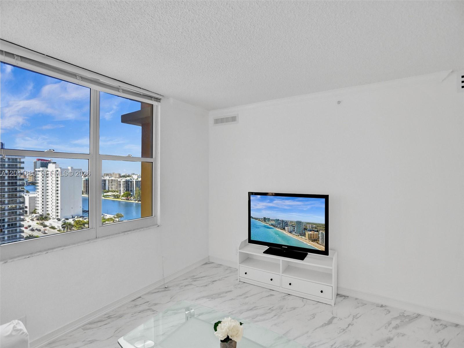 2501 S Ocean Drive 1633 (available Now) Property Photo 7