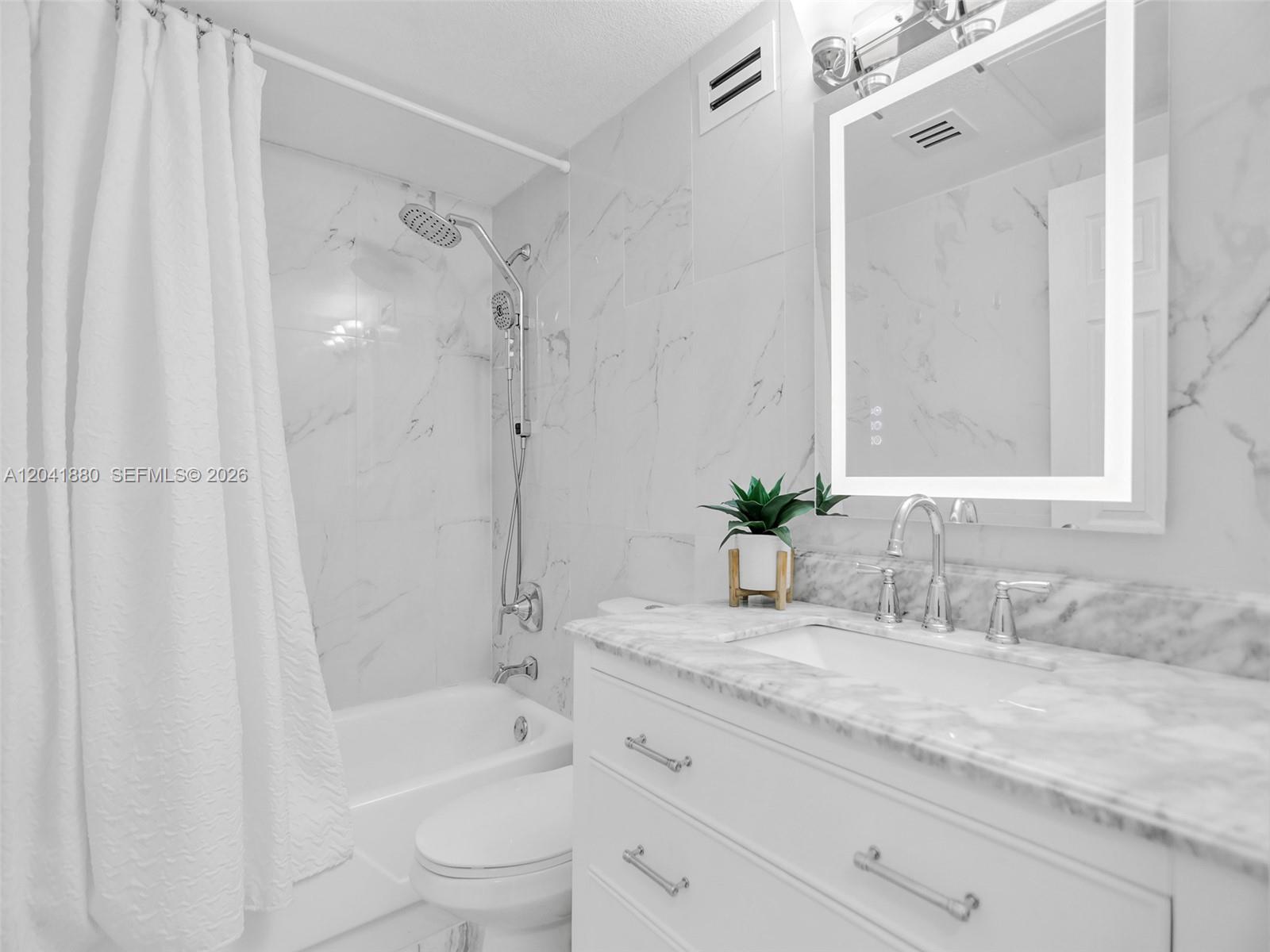 2501 S Ocean Drive 1633 (available Now) Property Photo 9