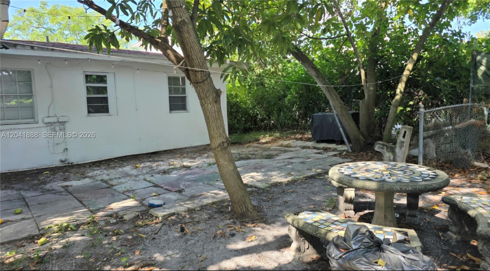 241 Nw 32nd Street Property Photo 4