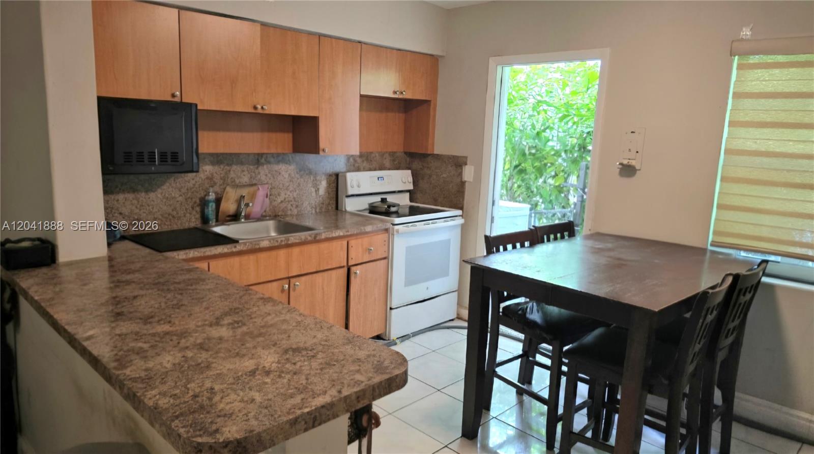 241 Nw 32nd Street Property Photo 15