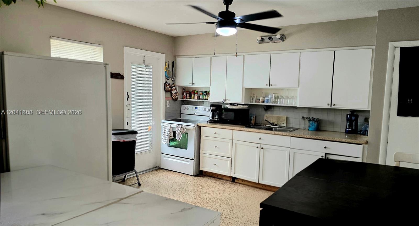 241 Nw 32nd Street Property Photo 28