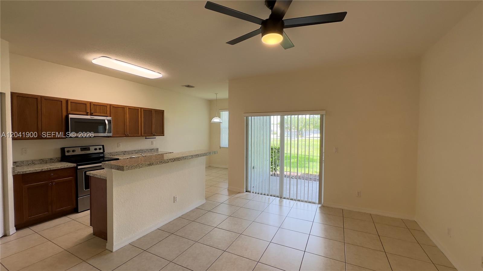 3042 Grandiflora Drive Property Photo 4