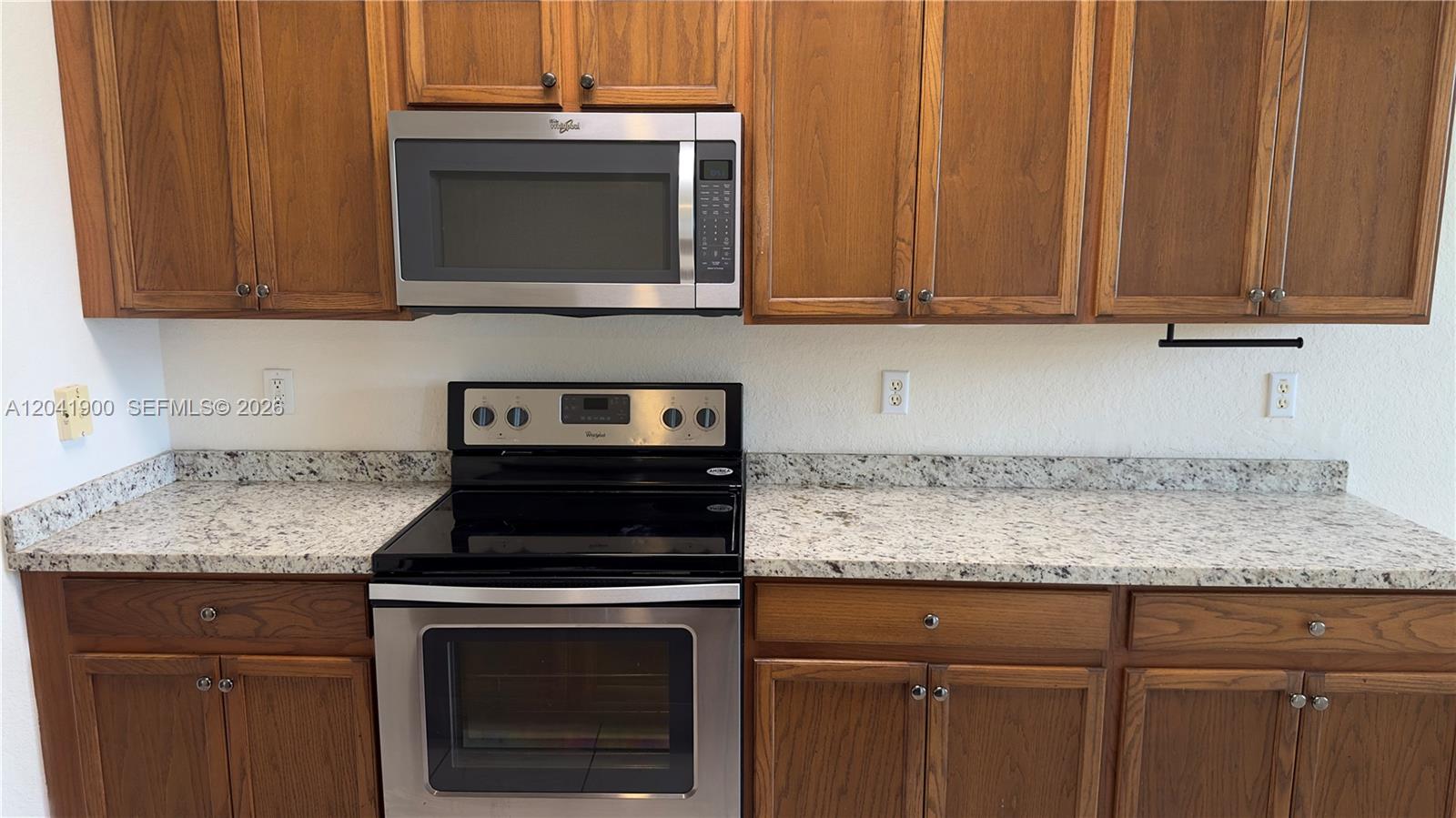 3042 Grandiflora Drive Property Photo 6