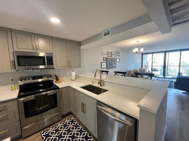 17 Royal Palm Way 302 Property Photo 14