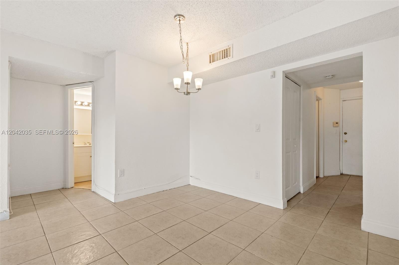 4215 N University Drive 305 Property Photo 12
