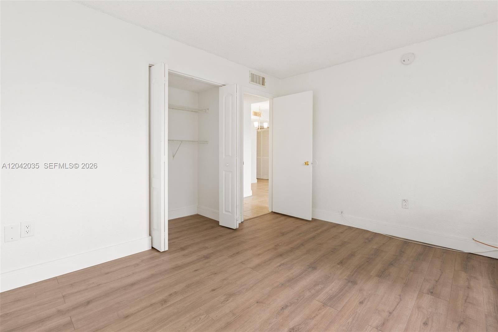4215 N University Drive 305 Property Photo 17
