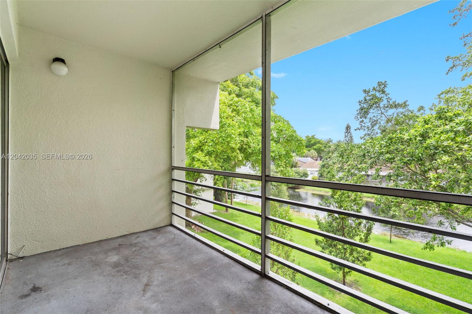 4215 N University Drive 305 Property Photo 24