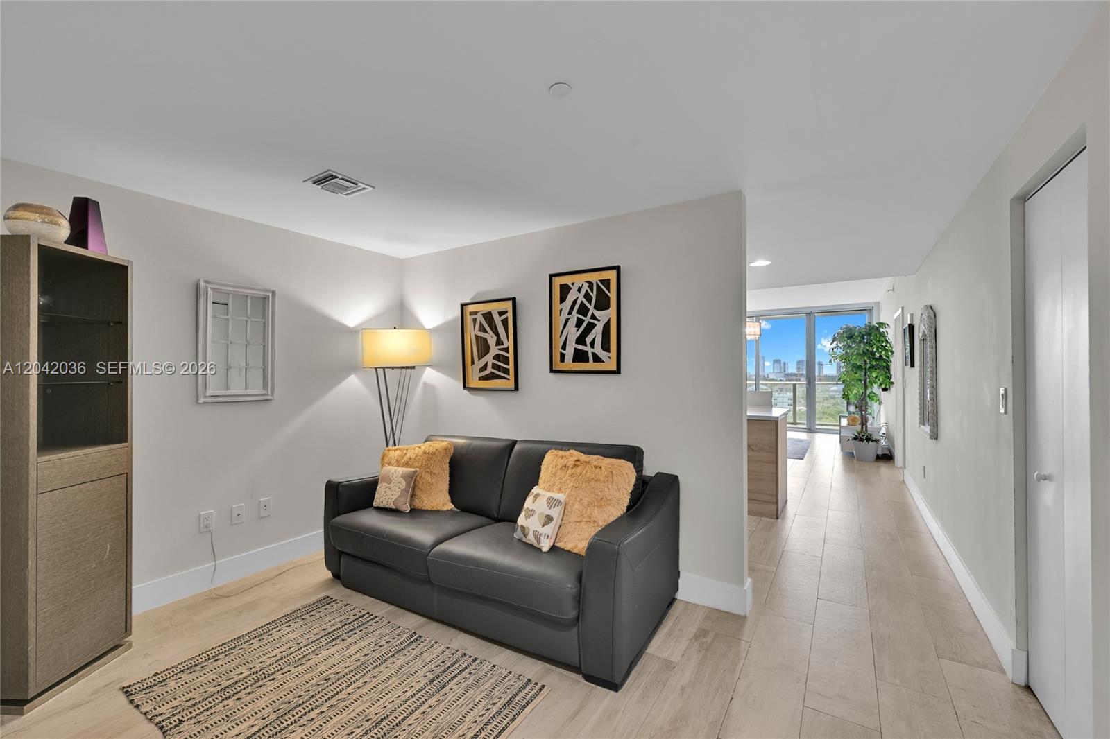 16385 Biscayne Boulevard 1020 Property Photo 2