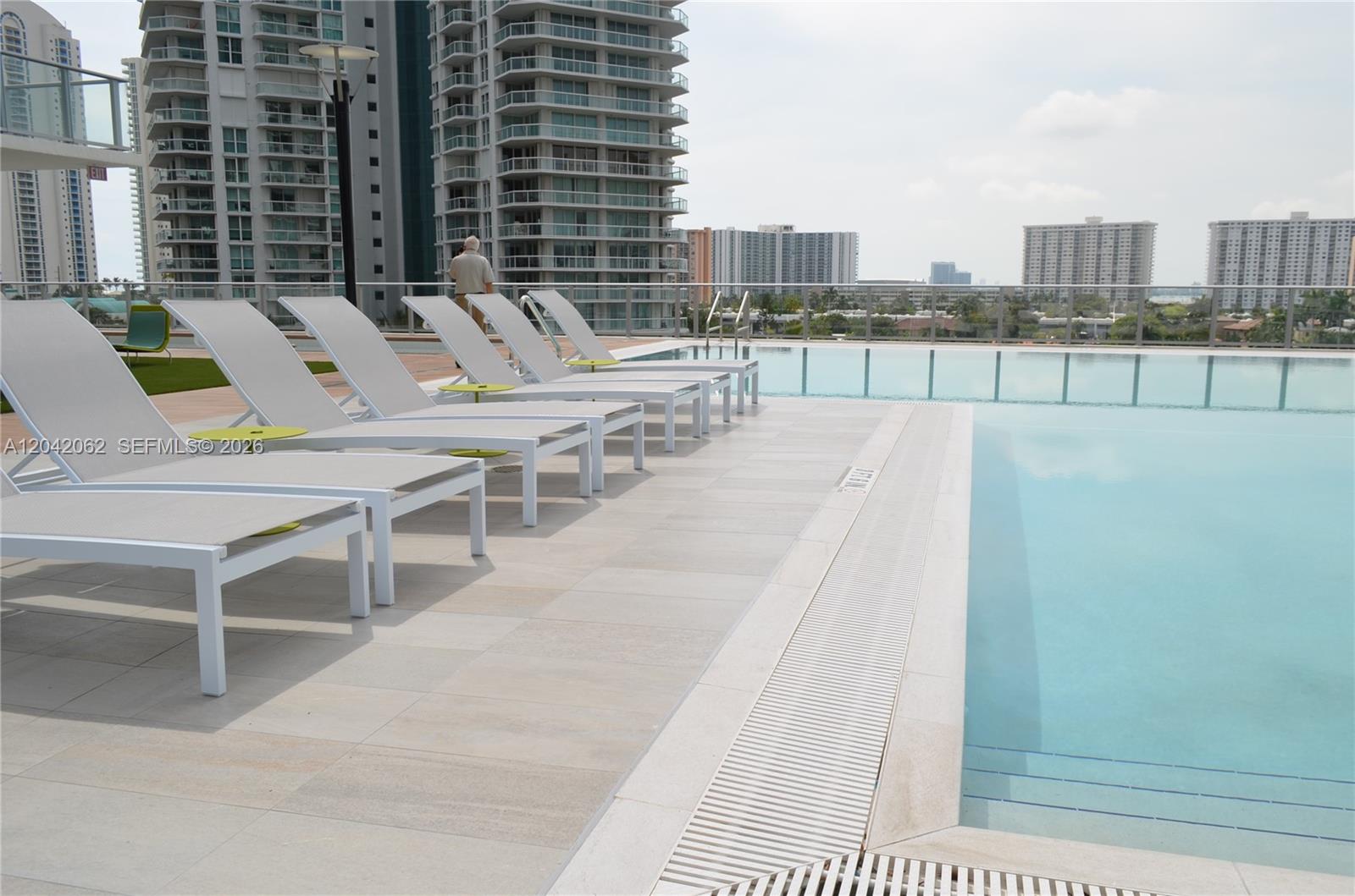 330 Sunny Isles Boulevard 5-2503 Property Photo 44