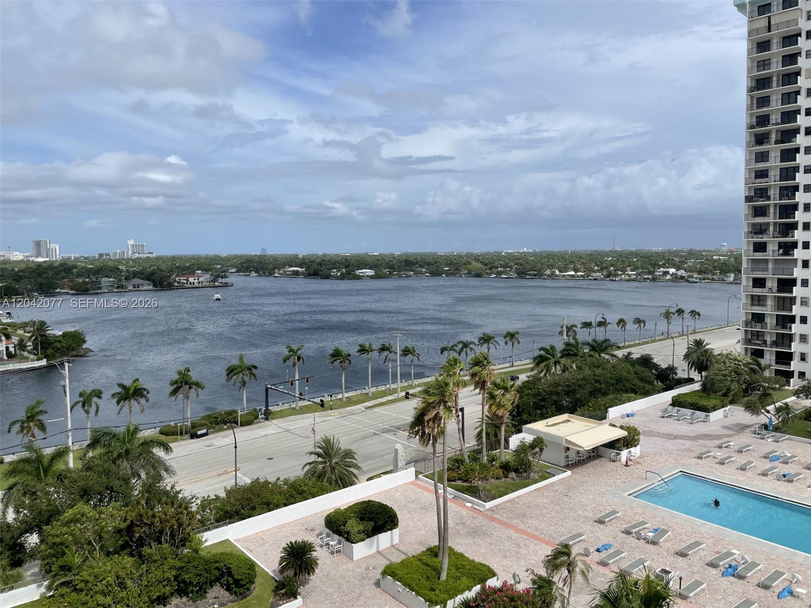 1201 S Ocean Drive 1107s Property Photo 3