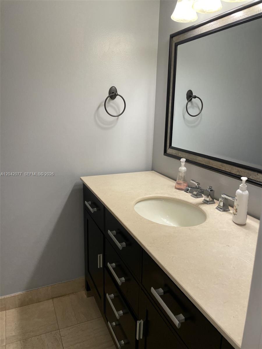 1201 S Ocean Drive 1107s Property Photo 12